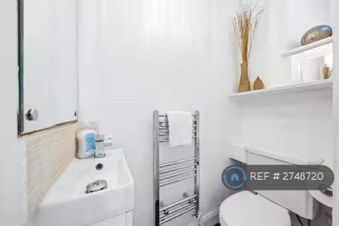 3 bedroom terraced house to rent, Morris House, Greater London, SW4