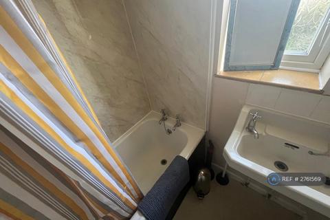 4 bedroom terraced house to rent, The Avenues, Norwich, NR4