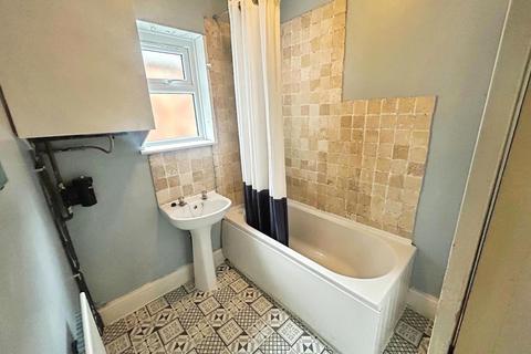 3 bedroom terraced house to rent, Algernon Street, Lincolnshire DN32