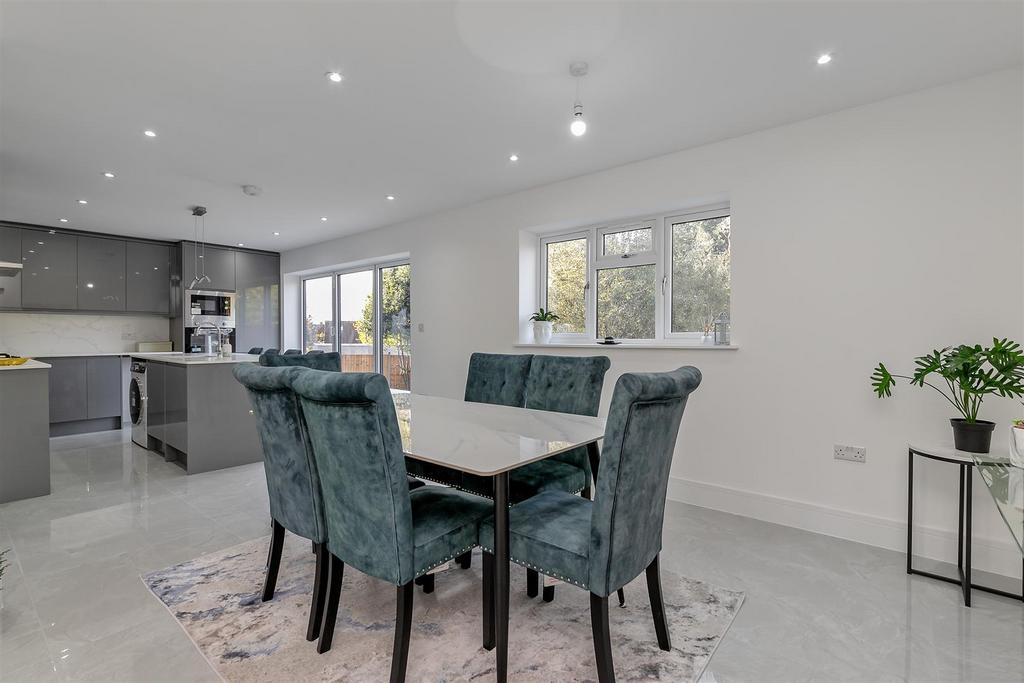 23a Oldfield Way-18.jpg