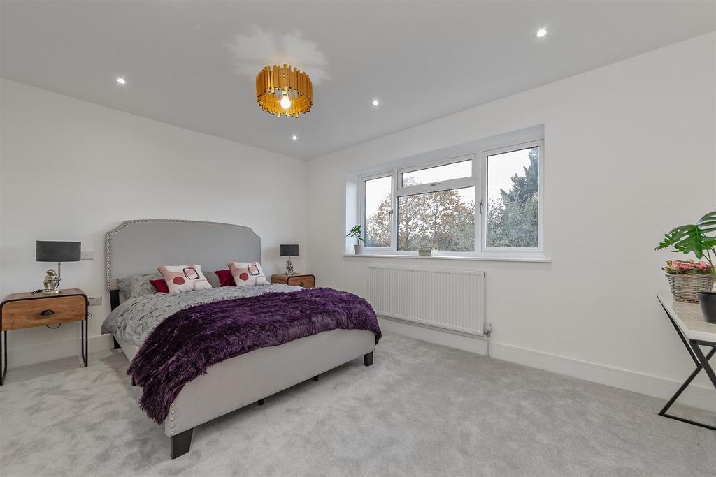 23a Oldfield Way-32.jpg