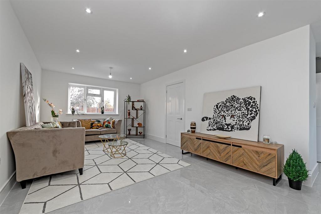 23a Oldfield Way-11.jpg