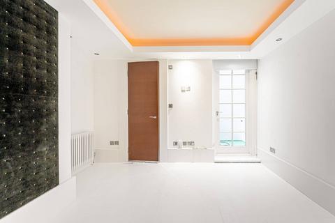 3 bedroom flat to rent, Lindfield Gardens, Hampstead, London, NW3
