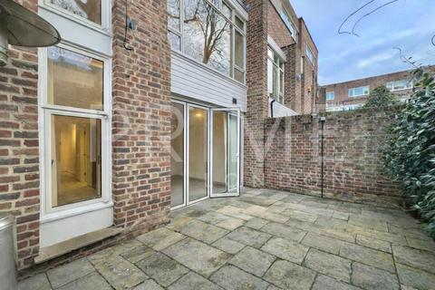 undefined, Woodsford Square, Holland Park W14