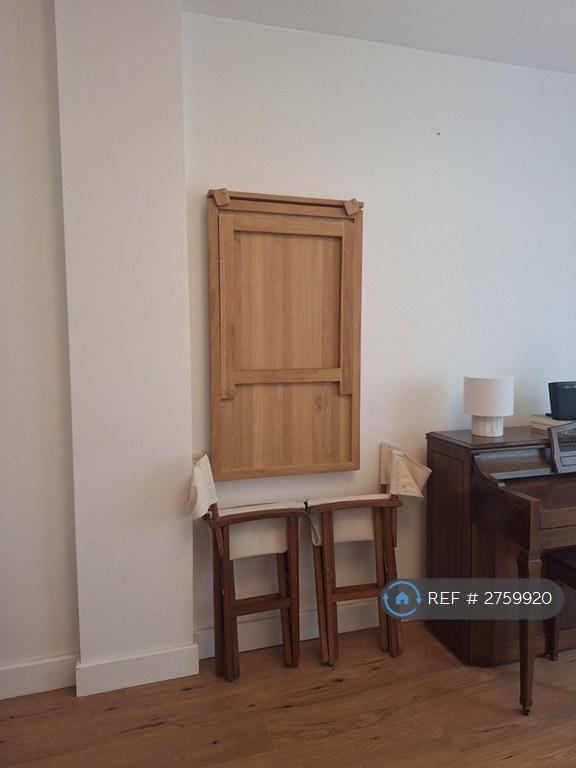 Table/Desk