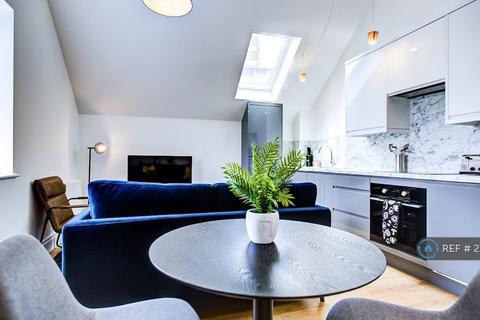 1 bedroom flat to rent, Dukes Avenue, New Malden, KT3