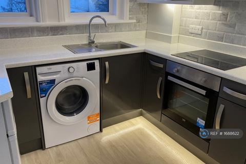 1 bedroom flat to rent, Walpole Road, Bournemouth, BH1