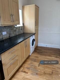 2 bedroom flat to rent, South Downs, Redruth, TR15
