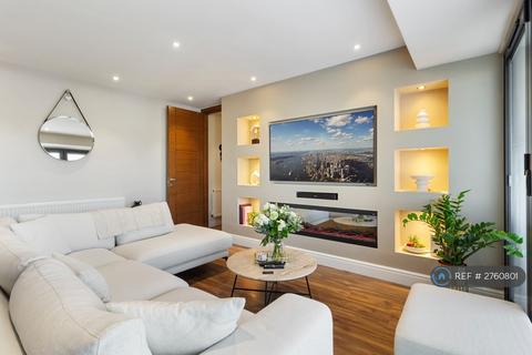 2 bedroom flat to rent, Charlotte Court, Barnet, EN4