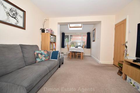 4 bedroom semi-detached house for sale, Bury Close, Gosport