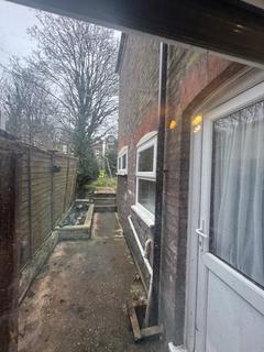 3 bedroom terraced house to rent, Hartley Road, Luton, Bedfordshire, LU2