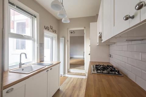 2 bedroom flat to rent, Sandringham Road, Gosforth, Newcastle upon Tyne