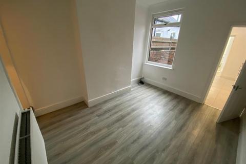 2 bedroom terraced house to rent, Simpson Street, Stoke on Trent