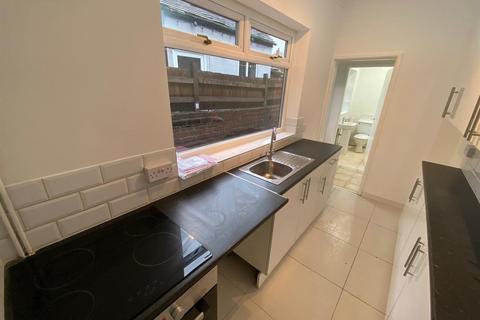2 bedroom terraced house to rent, Simpson Street, Stoke on Trent