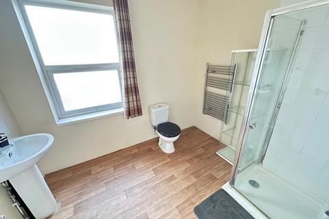 Studio to rent, Flat 4, 36 Ashburnham Road, Luton, Bedfordshire, LU1 1JR