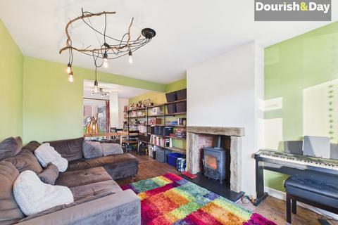 3 bedroom semi-detached house for sale, North Avenue, Stafford ST16