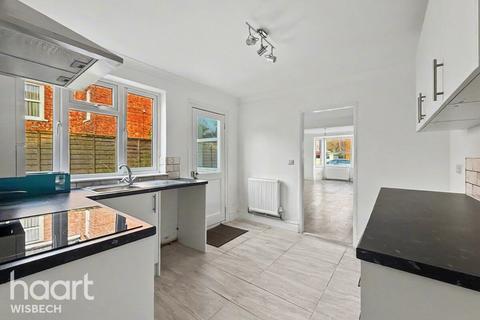 3 bedroom semi-detached house for sale, Colvile Road, Wisbech