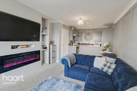 2 bedroom flat for sale, Roche Close, Rochford