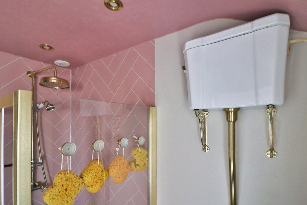 Modern upgrading of a Traditional design shower ro