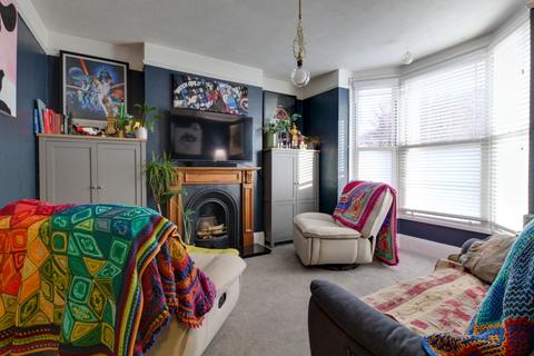 3 bedroom semi-detached house for sale, Woolhope Road, Worcester, WR5 2AR
