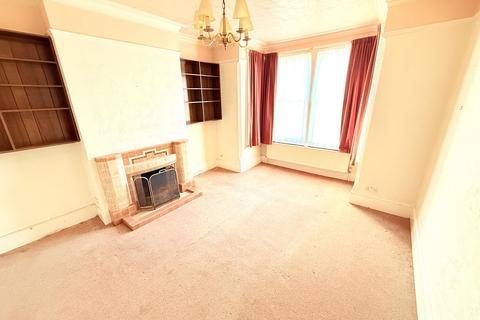 3 bedroom end of terrace house for sale, Crescent Road, Barnet EN4