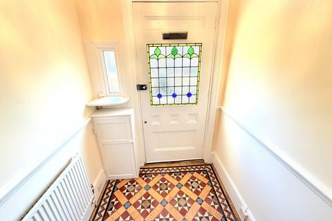 3 bedroom end of terrace house for sale, Crescent Road, Barnet EN4
