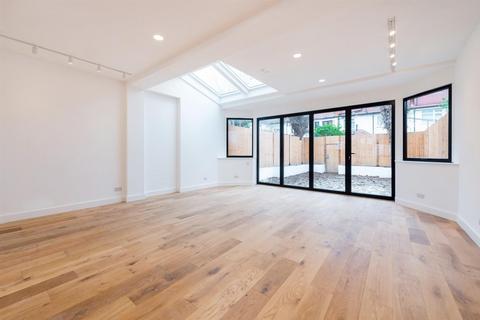 4 bedroom detached house for sale, Dingwall Gardens, Temple Fortune, London, NW11
