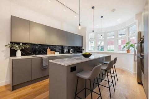 undefined, Dingwall Gardens, Temple Fortune, London, NW11