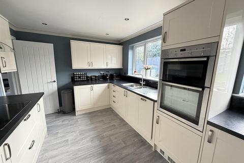 4 bedroom house for sale, Wadham Court, Daventry