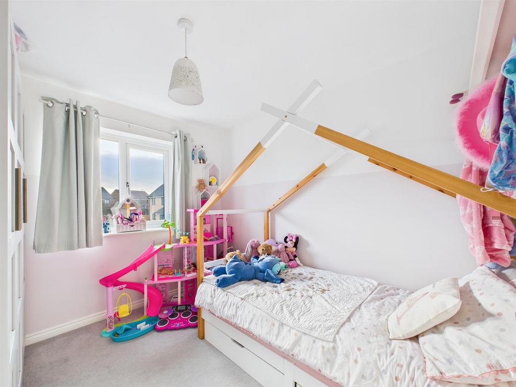 Bed 3.jpg