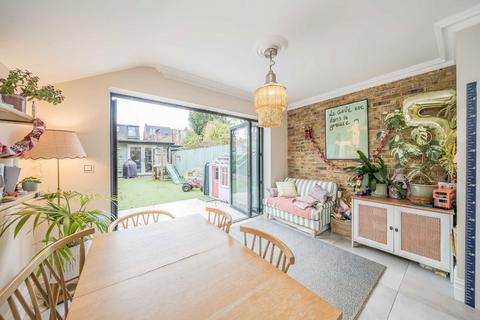4 bedroom house for sale, Malvern Road, Hampton TW12