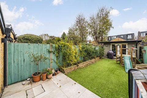 4 bedroom house for sale, Malvern Road, Hampton TW12