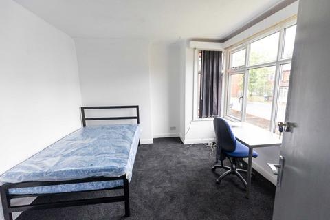 5 bedroom house to rent, Derwentwater Grove, Leeds LS6