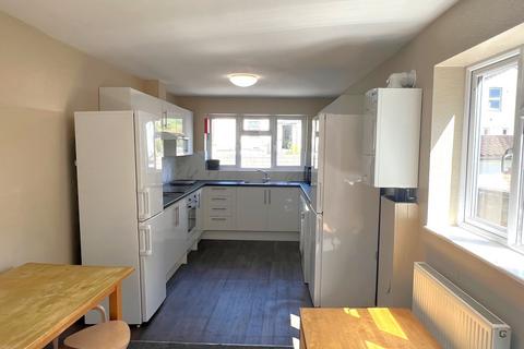 6 bedroom house to rent, Manor Road, Bristol BS7