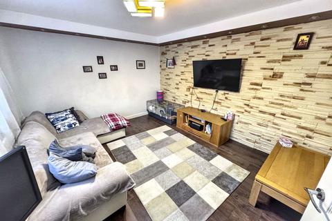 3 bedroom terraced house for sale, West Drive Gardens, Soham