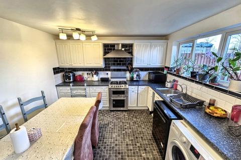 3 bedroom terraced house for sale, West Drive Gardens, Soham