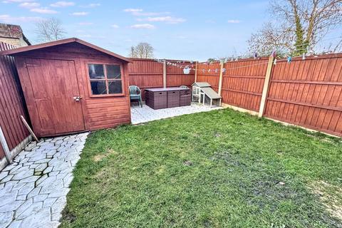 3 bedroom terraced house for sale, West Drive Gardens, Soham