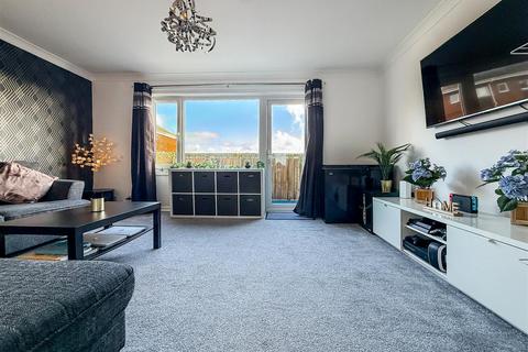 2 bedroom flat for sale, Meon House, Redlands Lane, Fareham