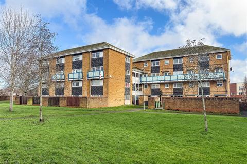 2 bedroom flat for sale, Meon House, Redlands Lane, Fareham