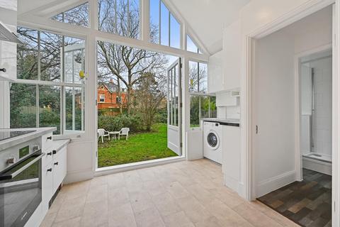 1 bedroom flat to rent, North Common Road, Ealing