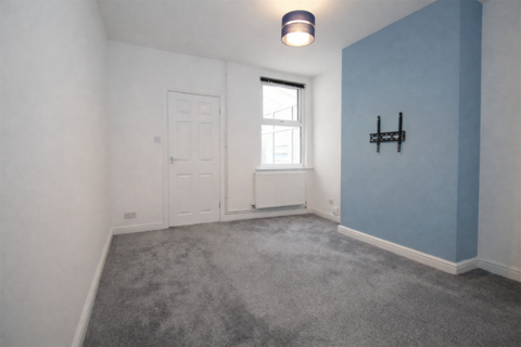 2 bedroom terraced house to rent, Burder Street, Loughborough, LE11