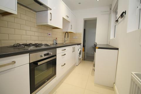 2 bedroom terraced house to rent, Burder Street, Loughborough, LE11