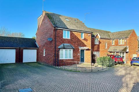 4 bedroom detached house for sale, Chestnut Close, Milton Malsor, Northamptonshire NN7