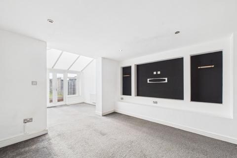 2 bedroom terraced house to rent, Leigh Road, Manchester M28