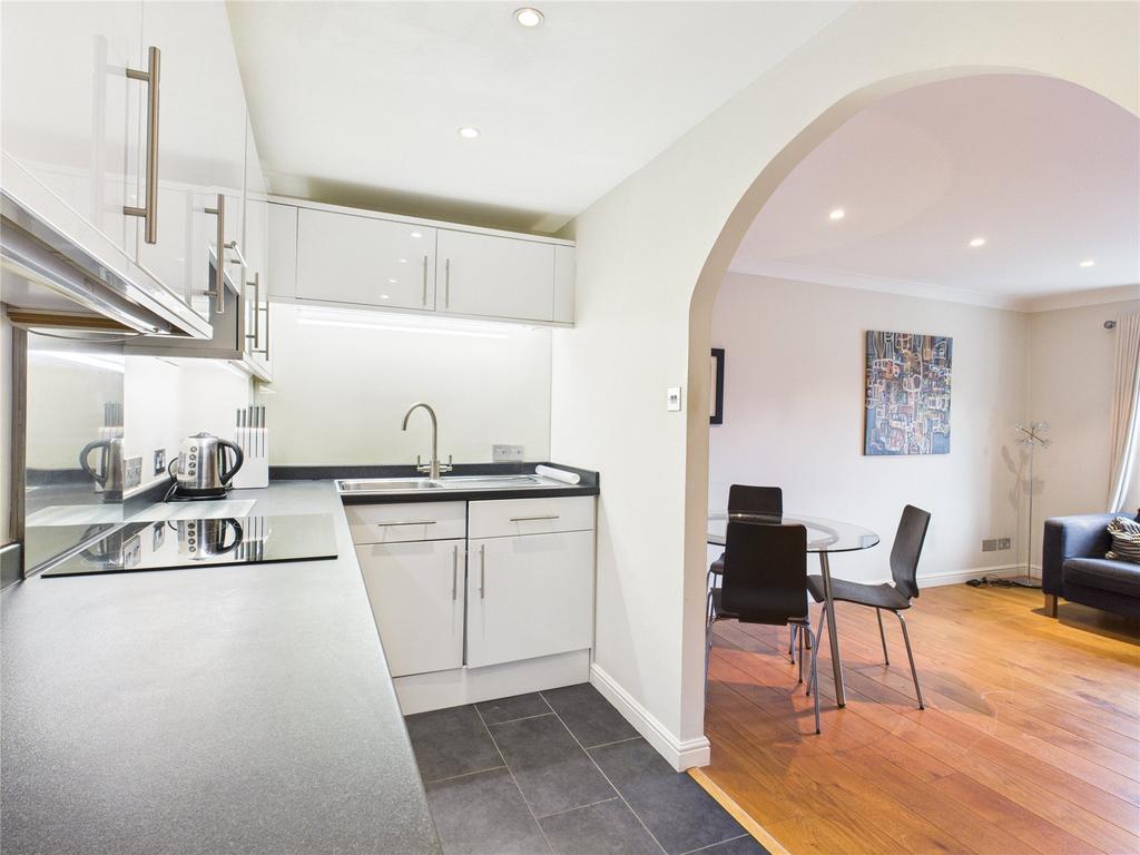 Kitchen/Dining
