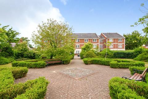 1 bedroom flat for sale, St. Lukes Square, Surrey GU1