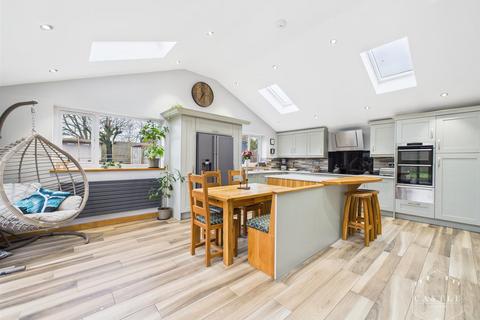 4 bedroom detached bungalow for sale, Hawthorn Crescent, Burbage, Hinckley