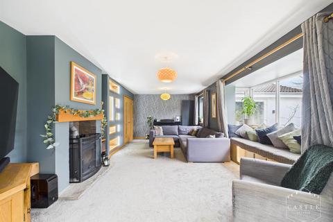 4 bedroom detached bungalow for sale, Hawthorn Crescent, Burbage, Hinckley