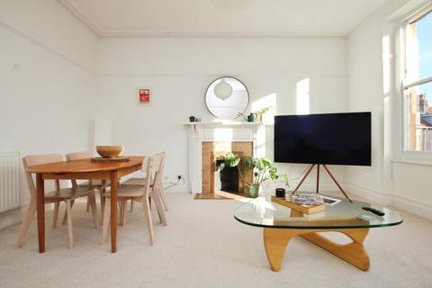 3 bedroom flat to rent, Blenheim Road, Bristol BS6