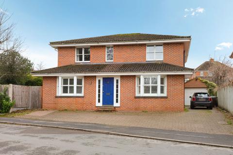 undefined, Copt Elm Close, Cheltenham GL53